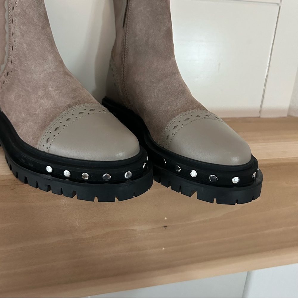 New Free People Tate Studded Chelsea Boots Oyster - Picture 5 of 8